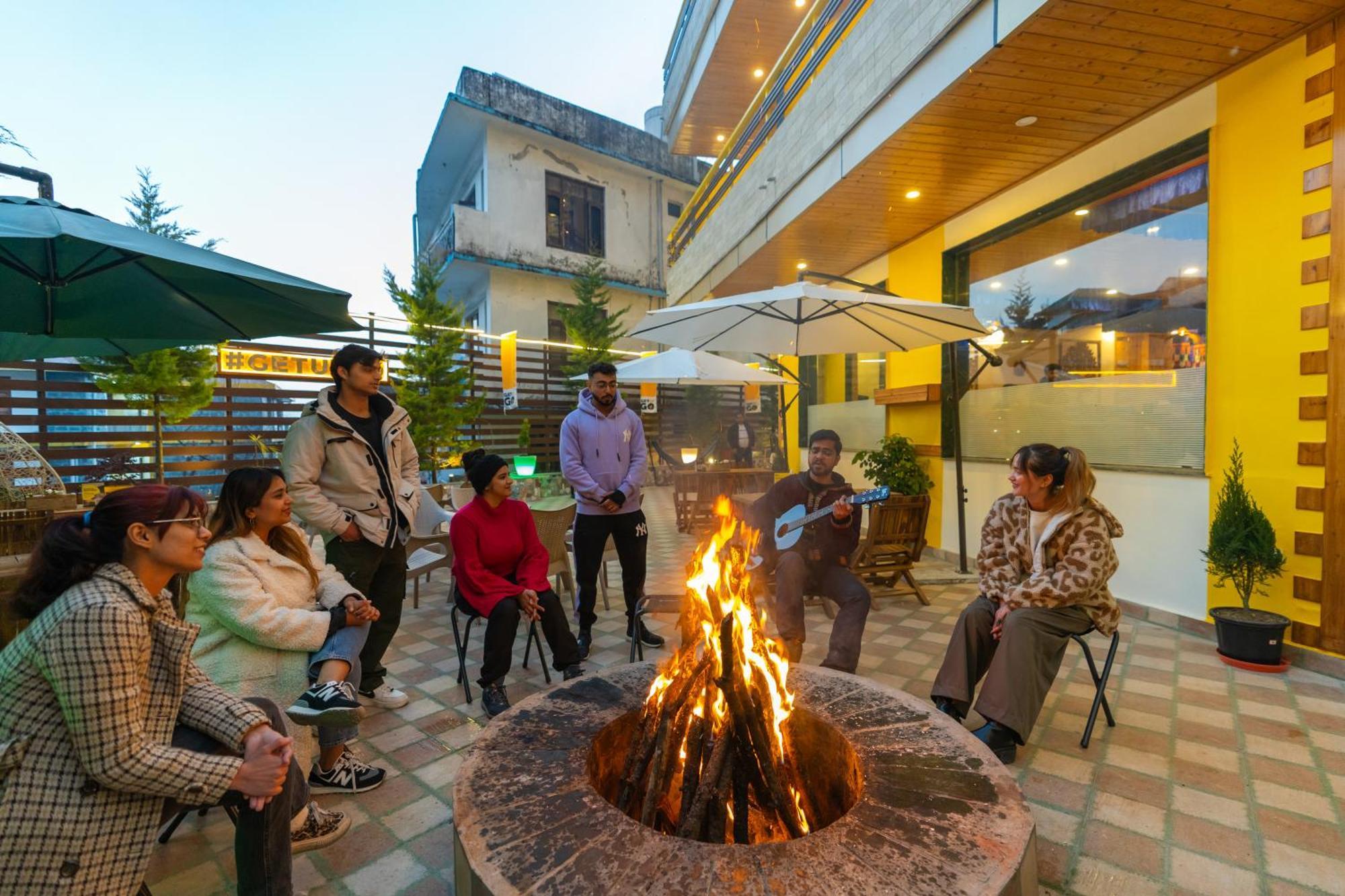 The Hosteller Mcleodganj, Bhagsu McLeod Ganj Exteriör bild